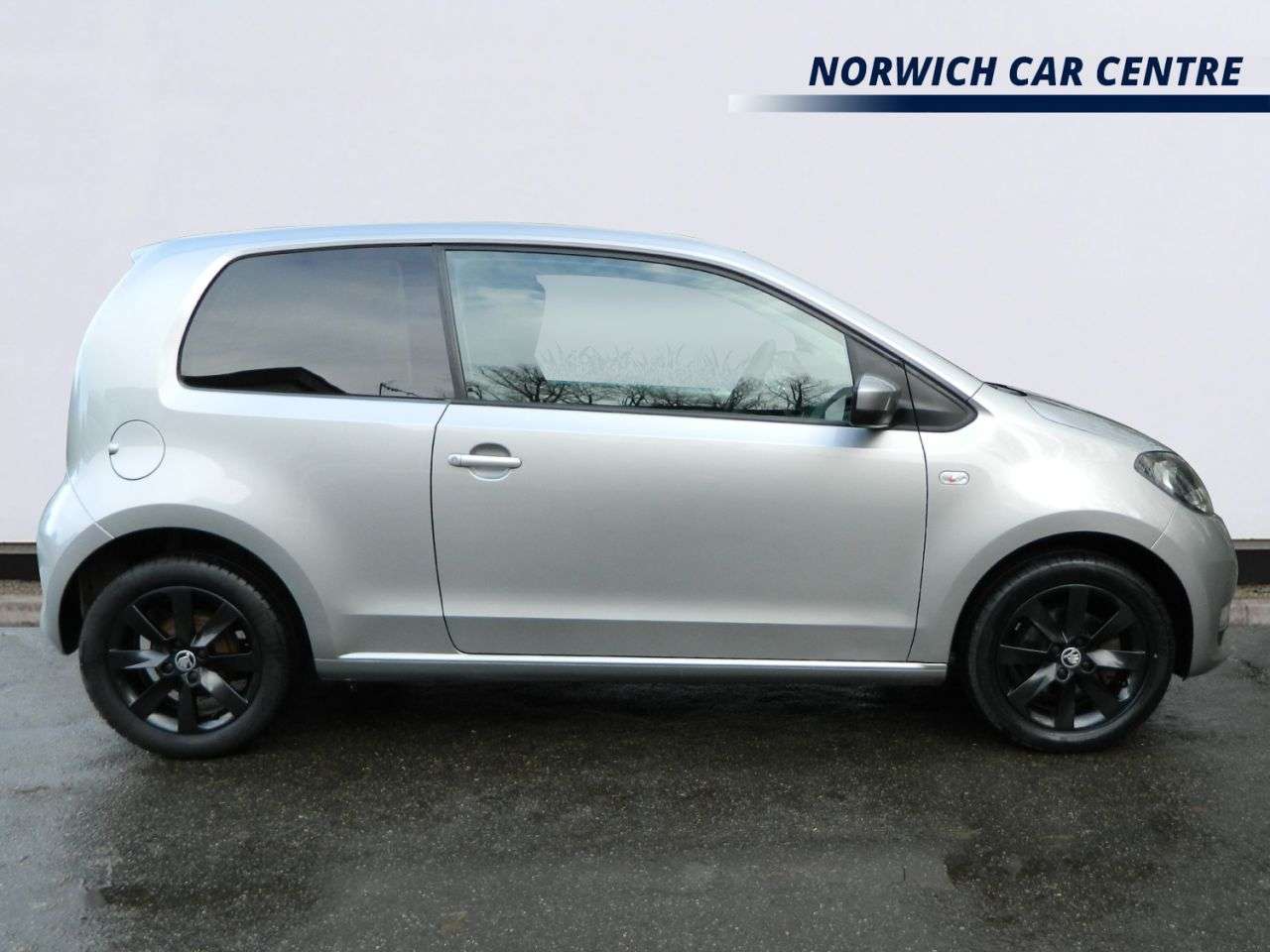 A 2017 SKODA CITIGO 1.0 MPI Colour Edition Hatchback 3dr Petrol Manual Euro 6 (60 ps) REAR PARK A 2017 SKODA CITIGO 1.0 MPI Colour Edition Hatchback 3dr Petrol Manual Euro 6 (60 ps) REAR PARK