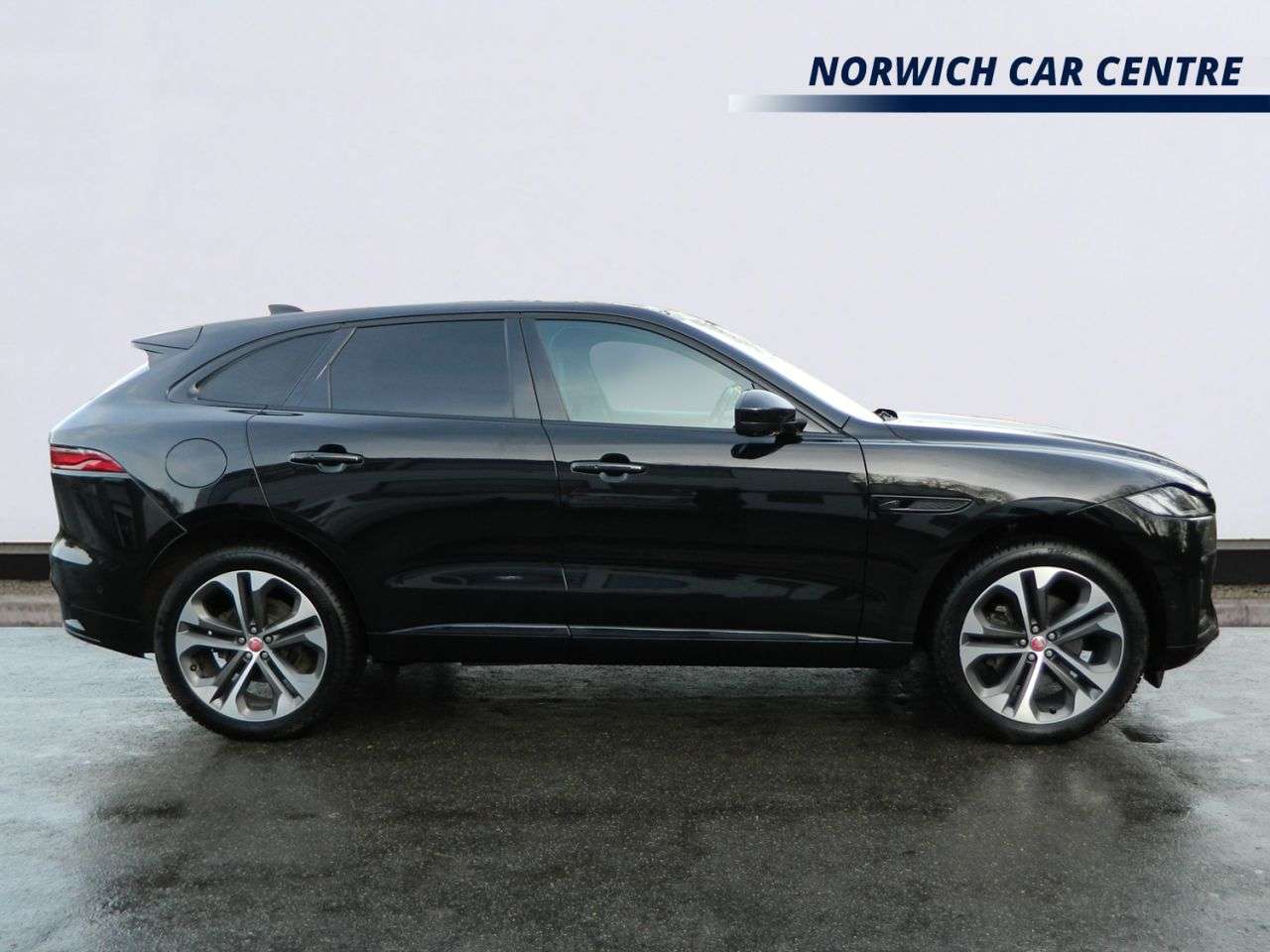 A 2021 JAGUAR F-PACE 2.0 D200 MHEV R-Dynamic HSE SUV 5dr Diesel Auto AWD Euro 6 (s/s) (204 ps) S A 2021 JAGUAR F-PACE 2.0 D200 MHEV R-Dynamic HSE SUV 5dr Diesel Auto AWD Euro 6 (s/s) (204 ps) S