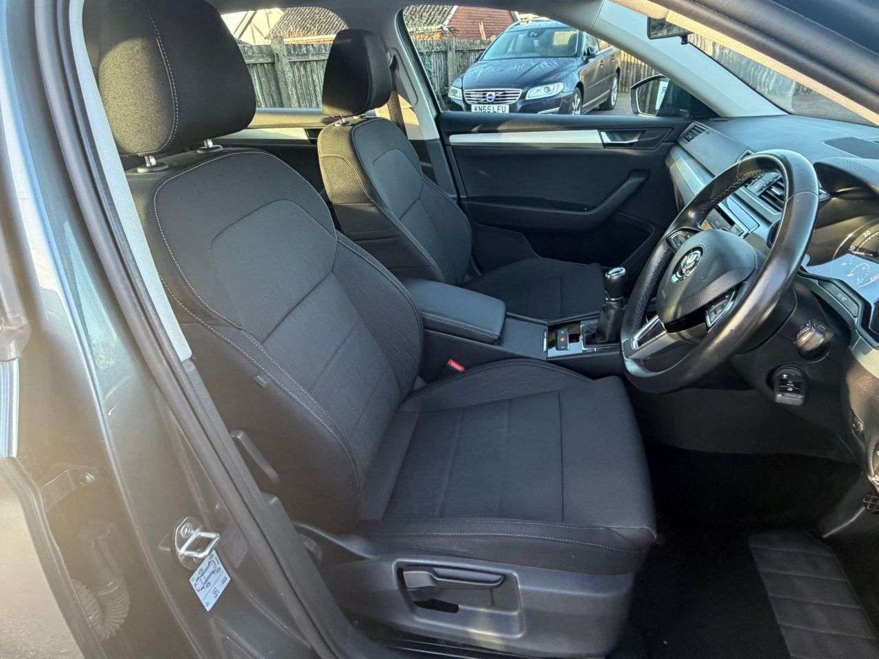 A 2016 SKODA SUPERB 1.4 TSI ACT SE Hatchback 5dr Petrol Manual Euro 6 (s/s) (150 ps) A 2016 SKODA SUPERB 1.4 TSI ACT SE Hatchback 5dr Petrol Manual Euro 6 (s/s) (150 ps)