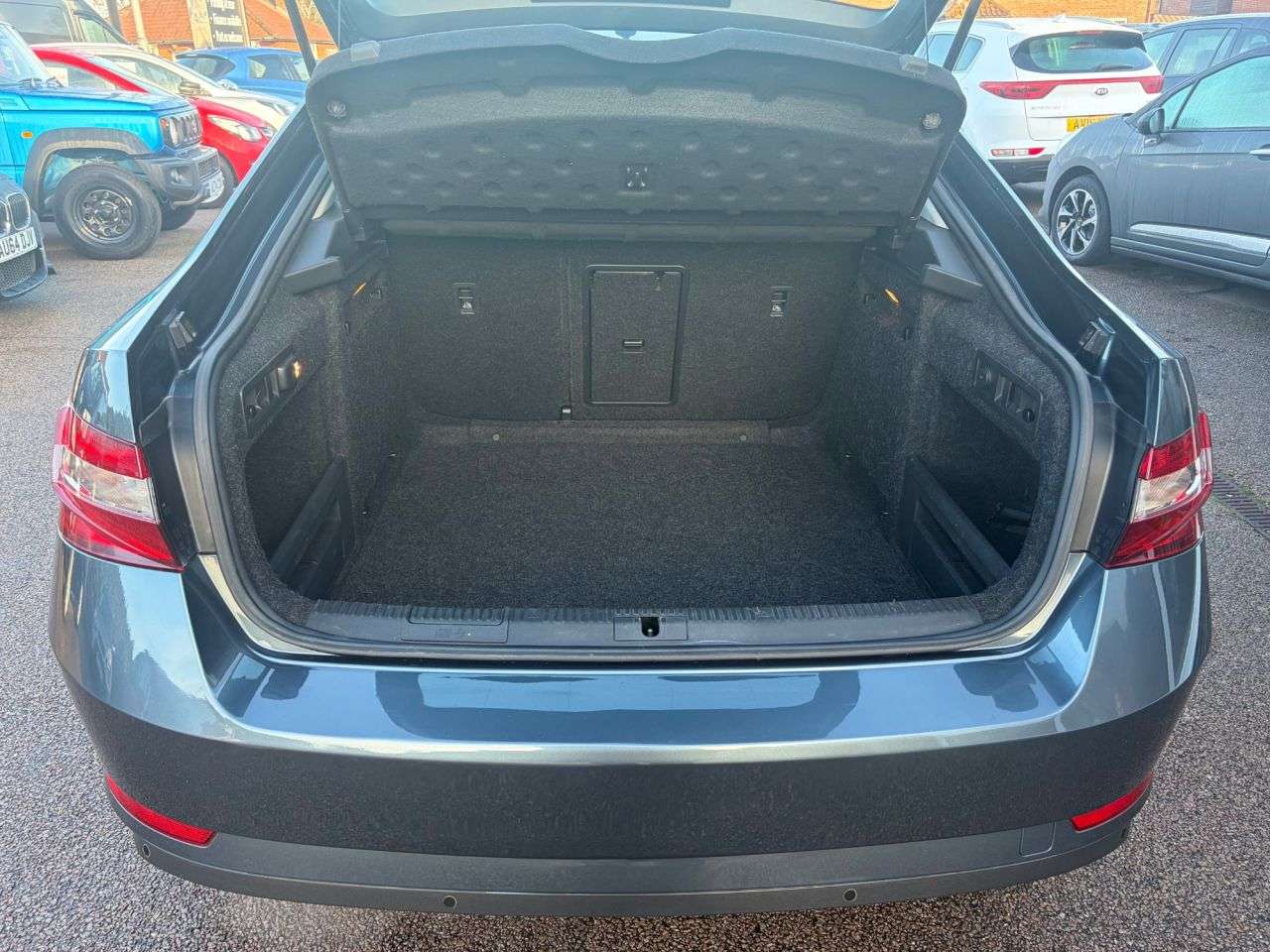 2016 SKODA SUPERB 2016 SKODA SUPERB