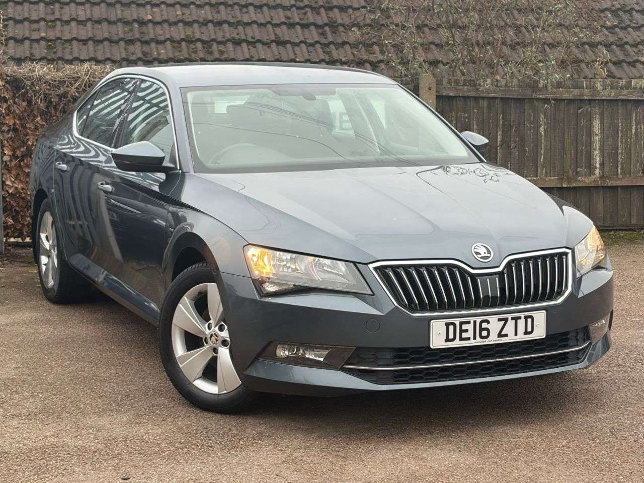 A 2016 SKODA SUPERB 1.4 TSI ACT SE Hatchback 5dr Petrol Manual Euro 6 (s/s) (150 ps) A 2016 SKODA SUPERB 1.4 TSI ACT SE Hatchback 5dr Petrol Manual Euro 6 (s/s) (150 ps)