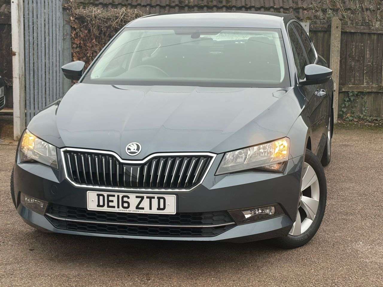 A 2016 SKODA SUPERB 1.4 TSI ACT SE Hatchback 5dr Petrol Manual Euro 6 (s/s) (150 ps) A 2016 SKODA SUPERB 1.4 TSI ACT SE Hatchback 5dr Petrol Manual Euro 6 (s/s) (150 ps)