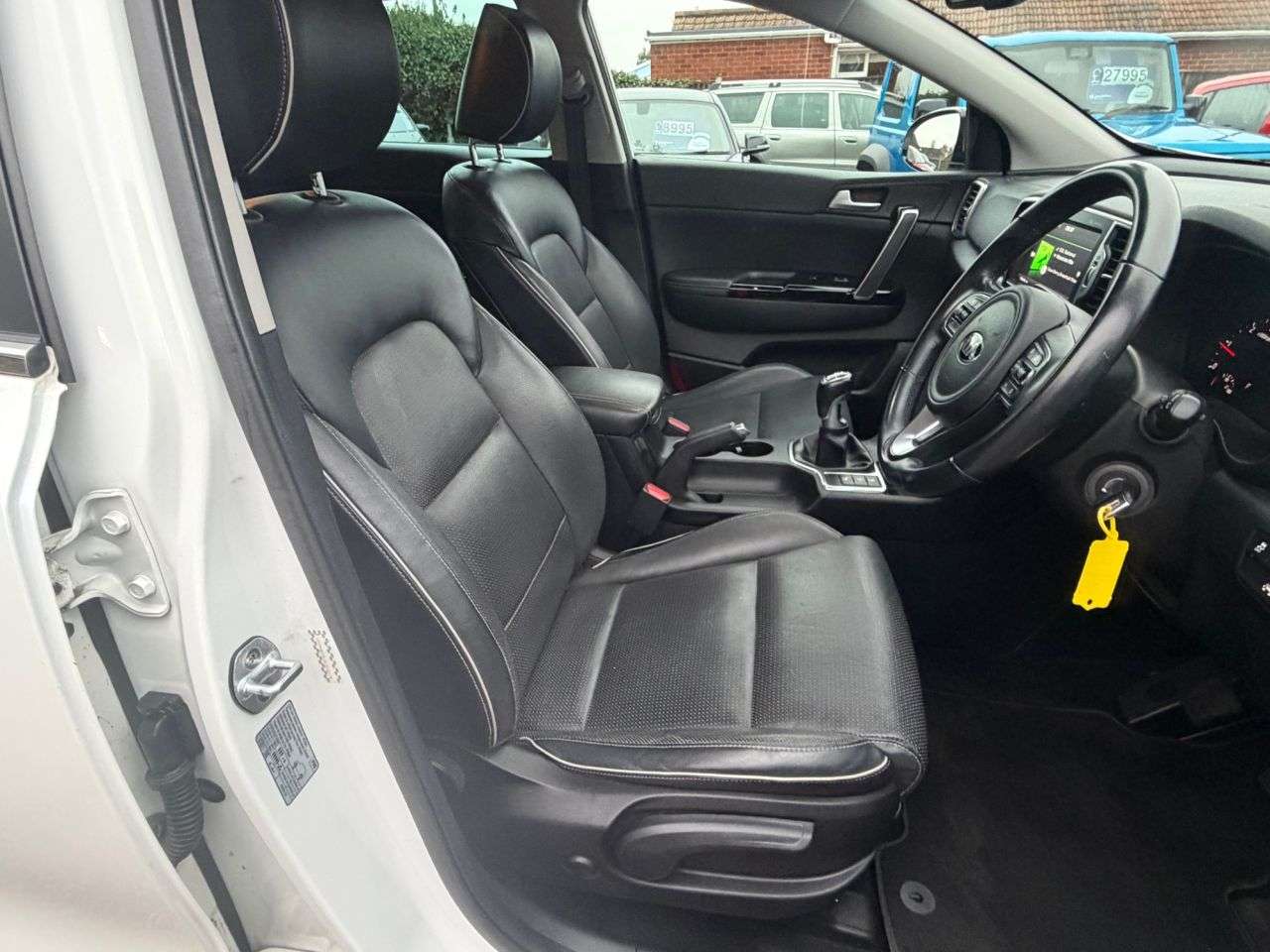 A 2016 KIA SPORTAGE 1.7 CRDi 3 SUV 5dr Diesel Manual Euro 6 (s/s) (114 bhp) A 2016 KIA SPORTAGE 1.7 CRDi 3 SUV 5dr Diesel Manual Euro 6 (s/s) (114 bhp)