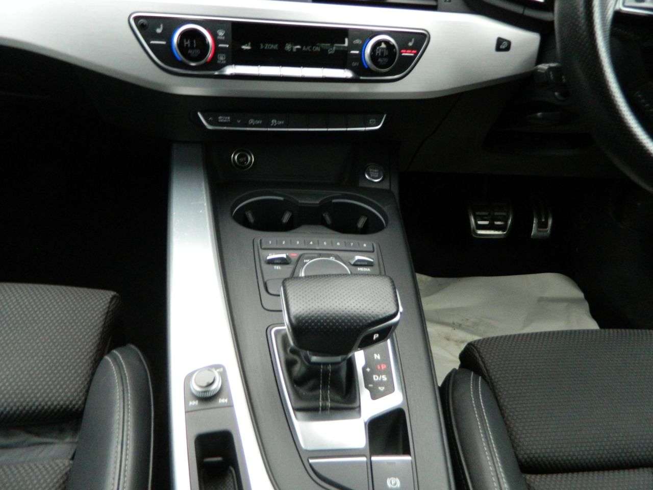 2016 AUDI A4 AVANT 2016 AUDI A4 AVANT