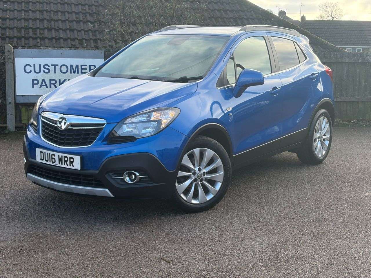 A 2016 VAUXHALL MOKKA 1.6i SE SUV 5dr Petrol Manual 2WD Euro 6 (s/s) (115 ps) A 2016 VAUXHALL MOKKA 1.6i SE SUV 5dr Petrol Manual 2WD Euro 6 (s/s) (115 ps)