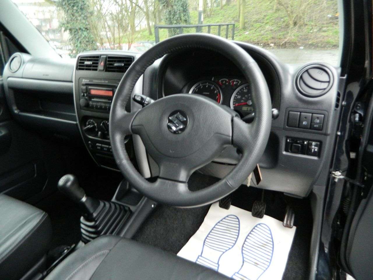 2010 SUZUKI JIMNY 2010 SUZUKI JIMNY