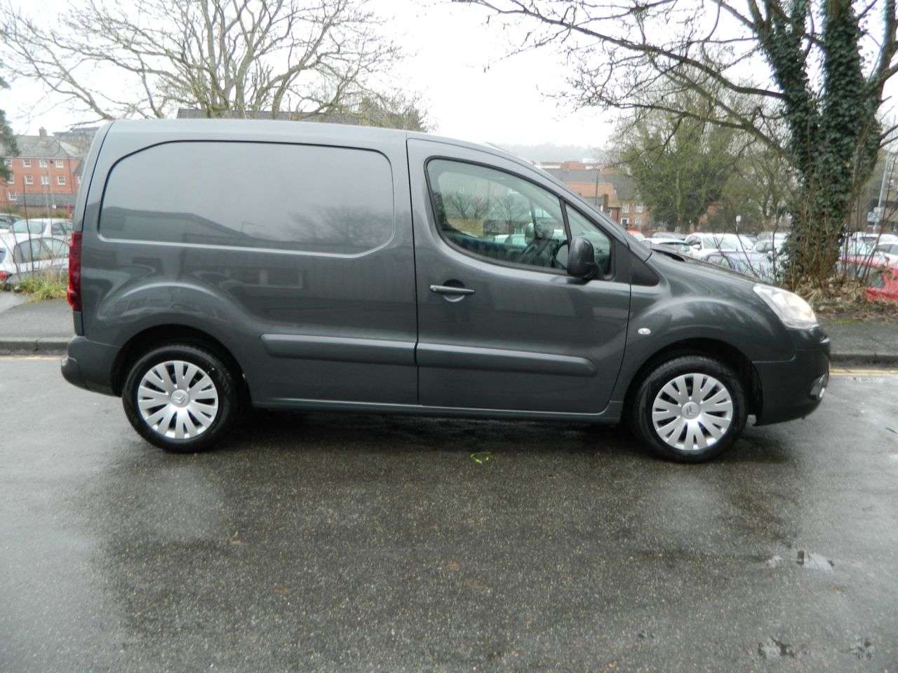 A 2015 CITROEN BERLINGO 1.6 HDi 625 Enterprise Panel Van 5dr Diesel Manual L1 (Euro 5) (135 g/km, 7 A 2015 CITROEN BERLINGO 1.6 HDi 625 Enterprise Panel Van 5dr Diesel Manual L1 (Euro 5) (135 g/km, 7
