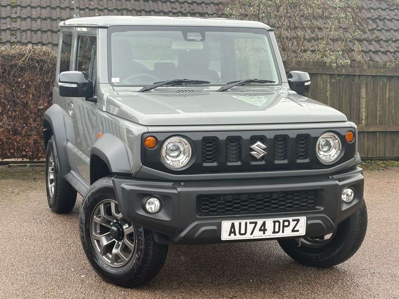 A 2025 SUZUKI JIMNY 1.5 SZ5 4x4 A 2025 SUZUKI JIMNY 1.5 SZ5 4x4