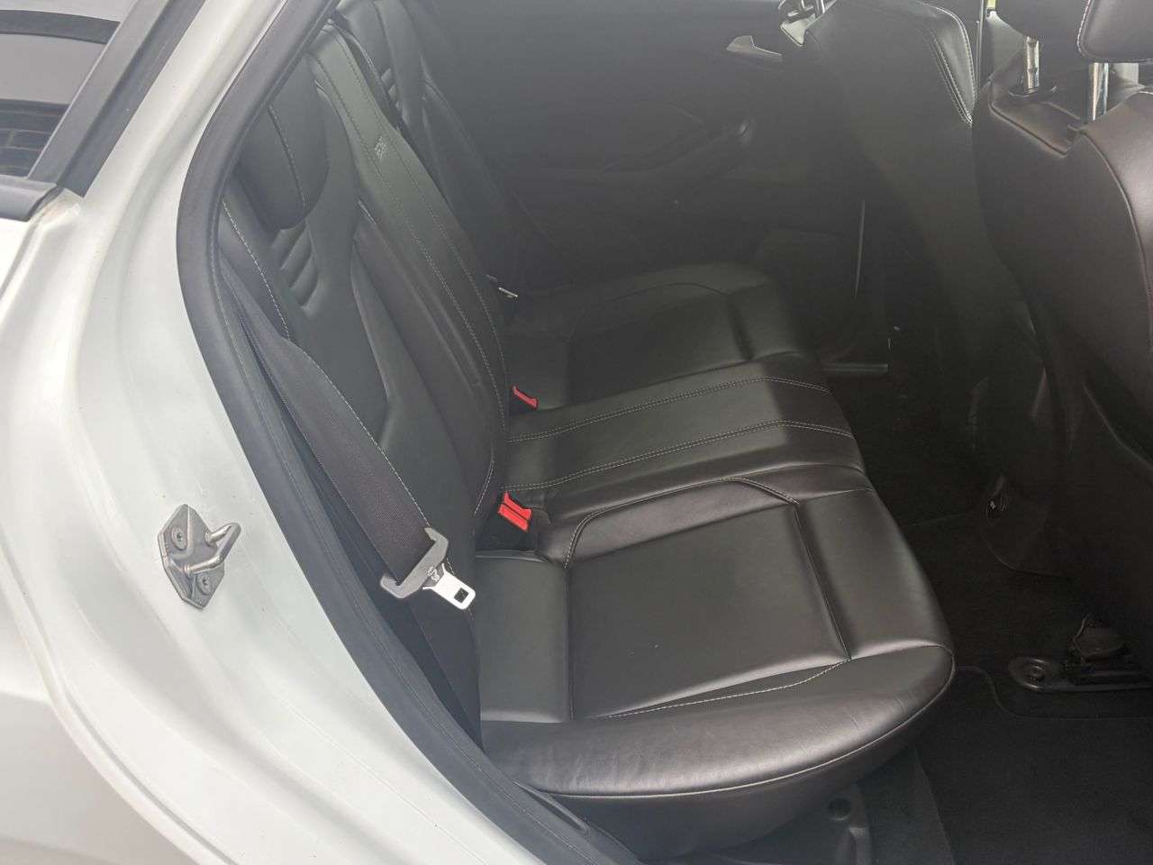 A 2013 FORD FOCUS 2.0T EcoBoost ST-3 Estate 5dr Petrol Manual Euro 5 (s/s) (250 ps) A 2013 FORD FOCUS 2.0T EcoBoost ST-3 Estate 5dr Petrol Manual Euro 5 (s/s) (250 ps)