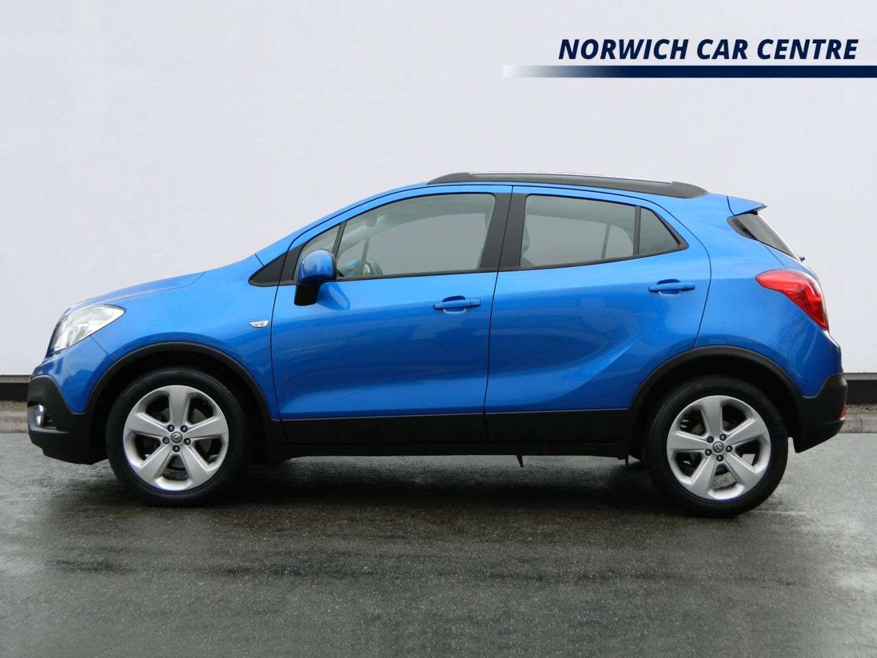 A 2014 VAUXHALL MOKKA 1.6 Tech Line SUV 5dr Petrol Manual 2WD Euro 5 (s/s) (115 ps) SATNAV PARKIN A 2014 VAUXHALL MOKKA 1.6 Tech Line SUV 5dr Petrol Manual 2WD Euro 5 (s/s) (115 ps) SATNAV PARKIN