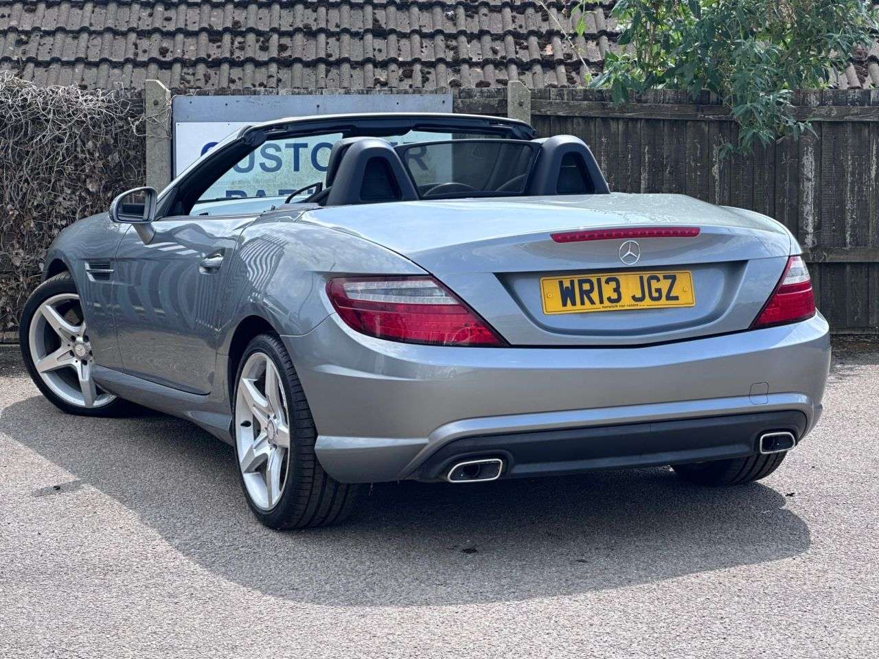 A 2013 MERCEDES-BENZ SLK 2.1 SLK250 CDI BlueEfficiency AMG Sport Convertible 2dr Diesel G-Tronic+ Eu A 2013 MERCEDES-BENZ SLK 2.1 SLK250 CDI BlueEfficiency AMG Sport Convertible 2dr Diesel G-Tronic+ Eu