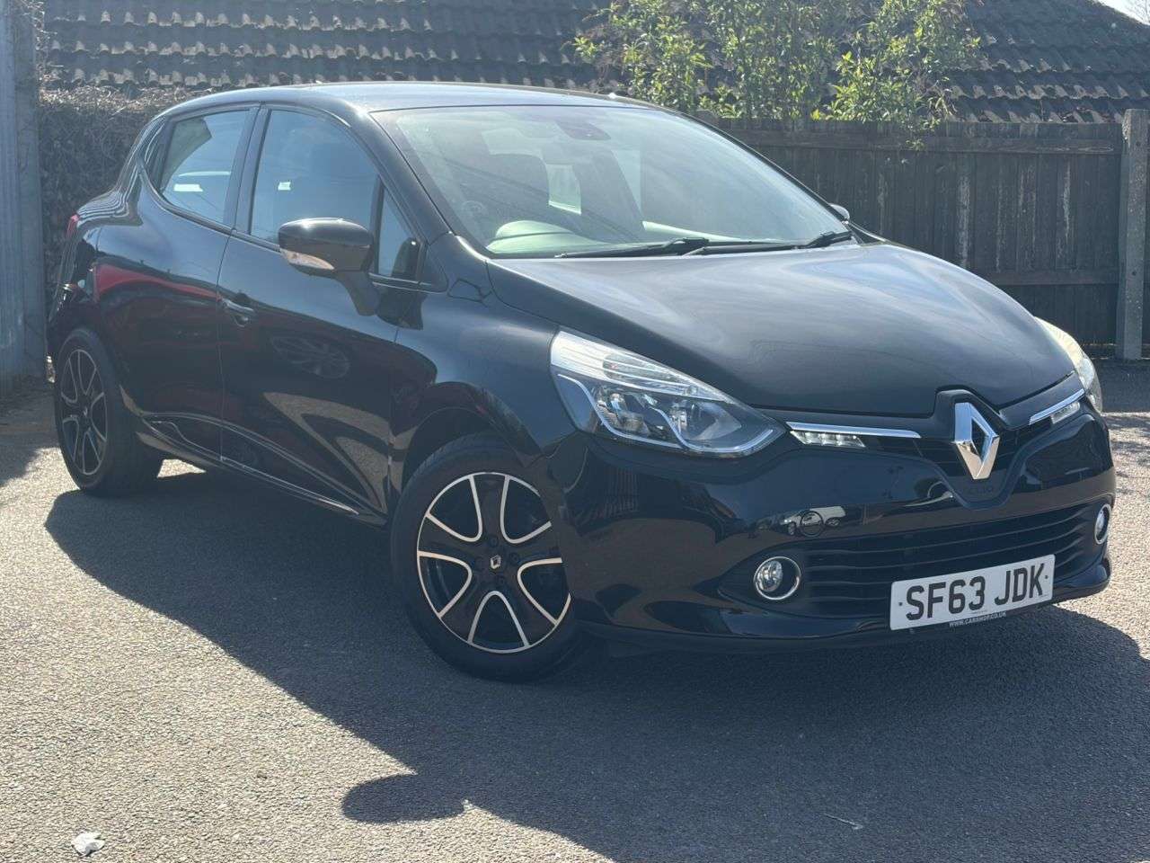 A 2013 RENAULT CLIO 1.2 16V Dynamique MediaNav Hatchback 5dr Petrol Manual Euro 5 (75 ps) A 2013 RENAULT CLIO 1.2 16V Dynamique MediaNav Hatchback 5dr Petrol Manual Euro 5 (75 ps)