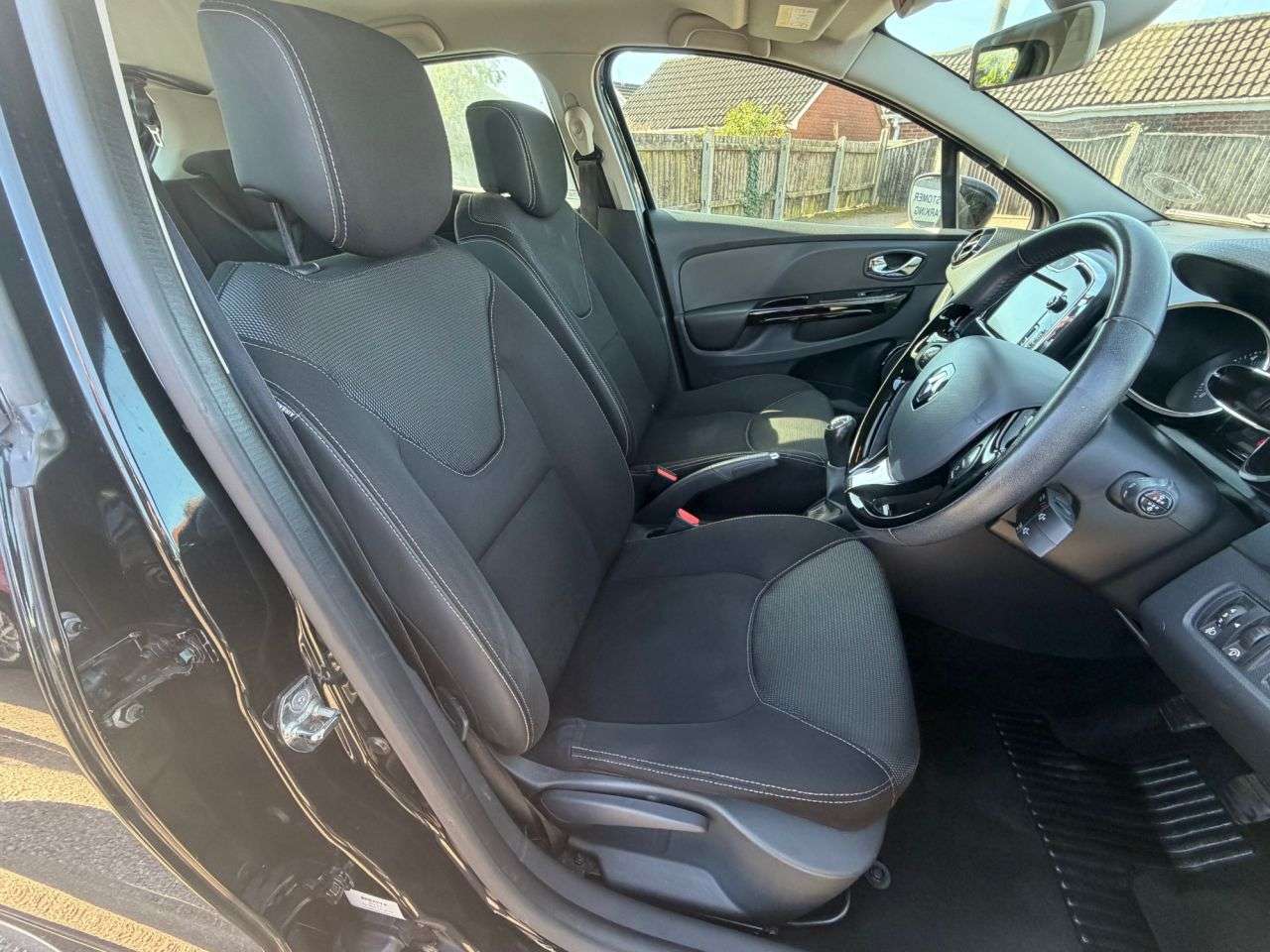 2013 RENAULT CLIO 2013 RENAULT CLIO