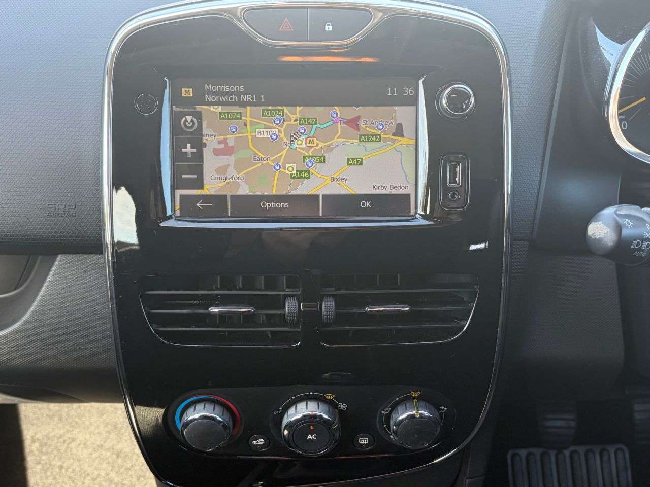 2013 RENAULT CLIO 2013 RENAULT CLIO