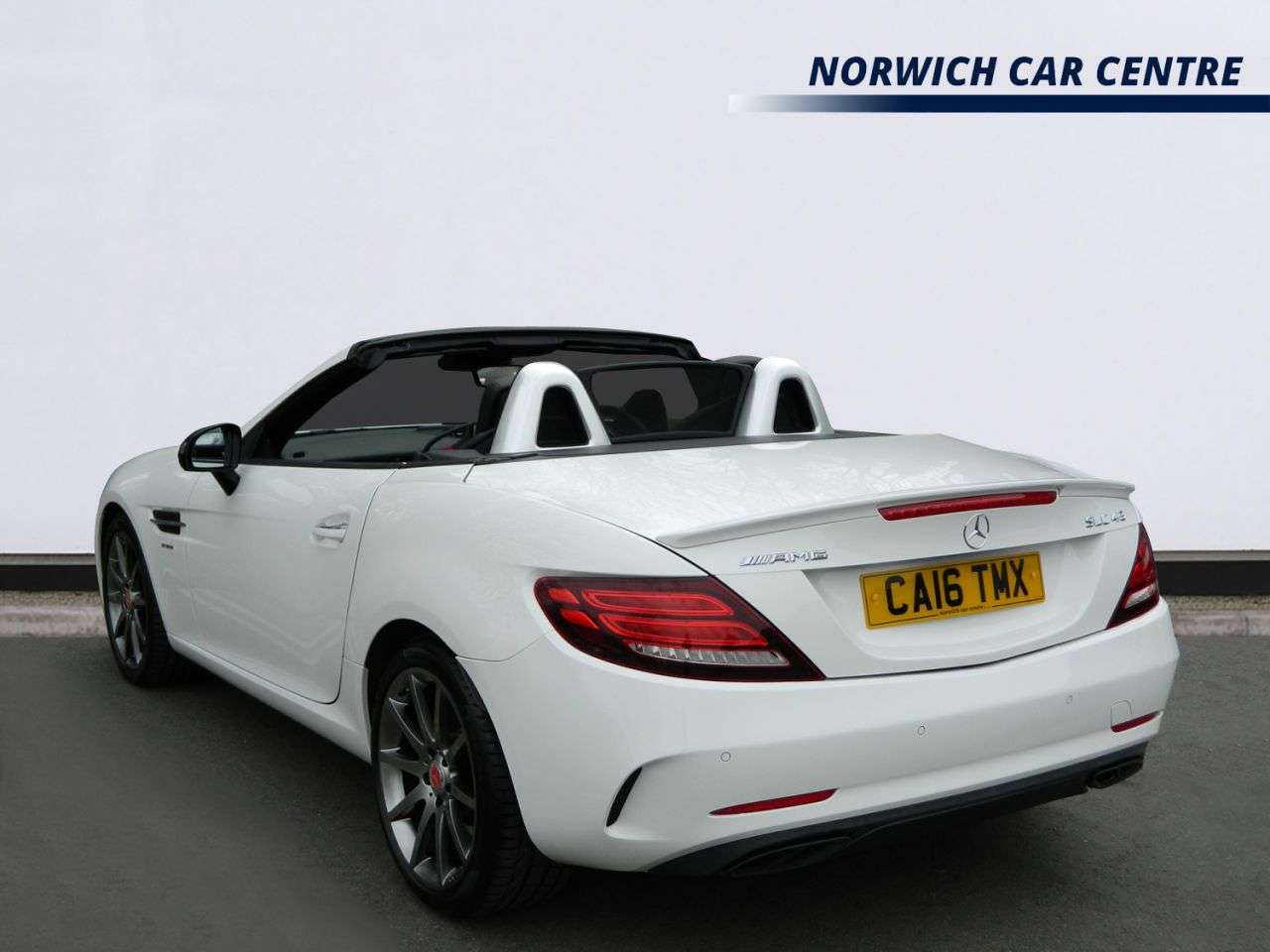 A 2016 MERCEDES-BENZ SLC 3.0 SLC43 V6 AMG Convertible 2dr Petrol G-Tronic Euro 6 (s/s) (367 ps) REVE A 2016 MERCEDES-BENZ SLC 3.0 SLC43 V6 AMG Convertible 2dr Petrol G-Tronic Euro 6 (s/s) (367 ps) REVE