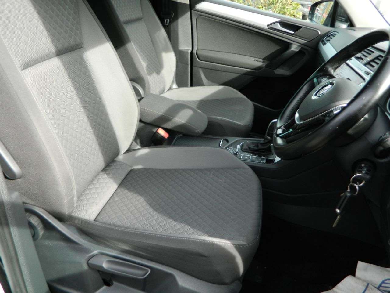 2017 VOLKSWAGEN TIGUAN 2017 VOLKSWAGEN TIGUAN