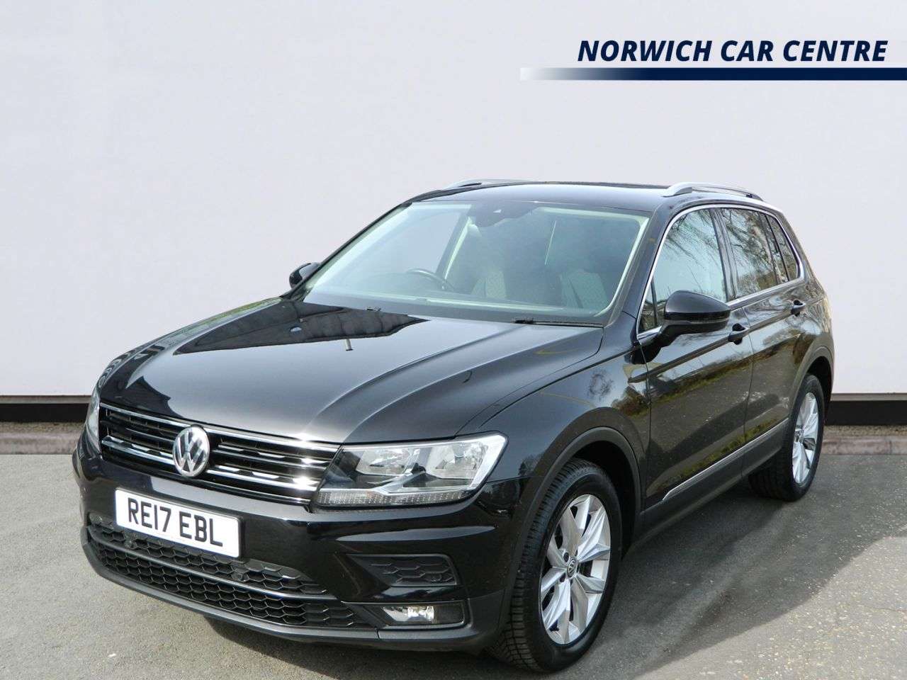2017 VOLKSWAGEN TIGUAN 2017 VOLKSWAGEN TIGUAN