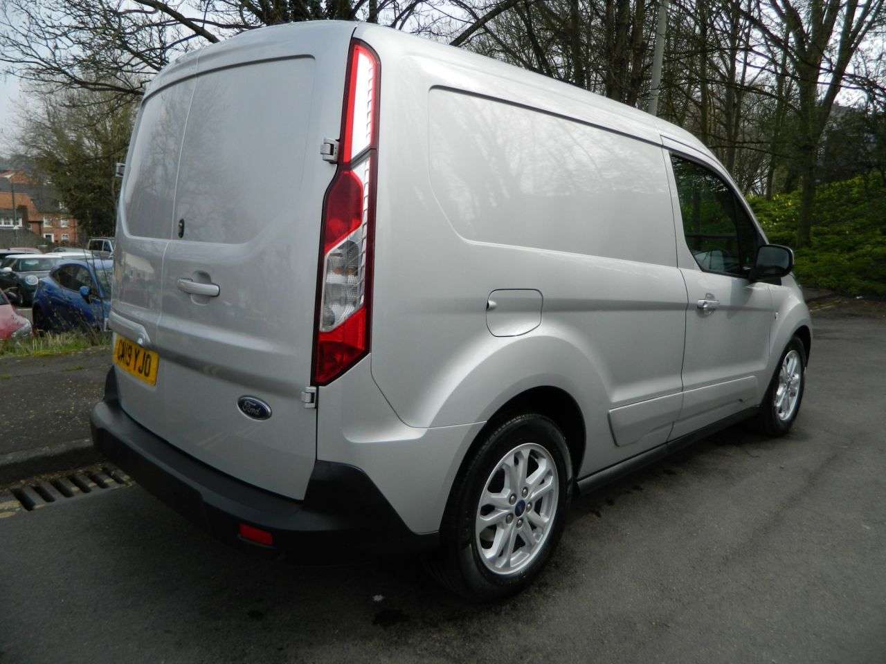 A 2019 FORD TRANSIT CONNECT 1.5 200 EcoBlue Limited Panel Van 5dr Diesel Auto L1 Euro 6 (s/s) (120 ps) A 2019 FORD TRANSIT CONNECT 1.5 200 EcoBlue Limited Panel Van 5dr Diesel Auto L1 Euro 6 (s/s) (120 ps)