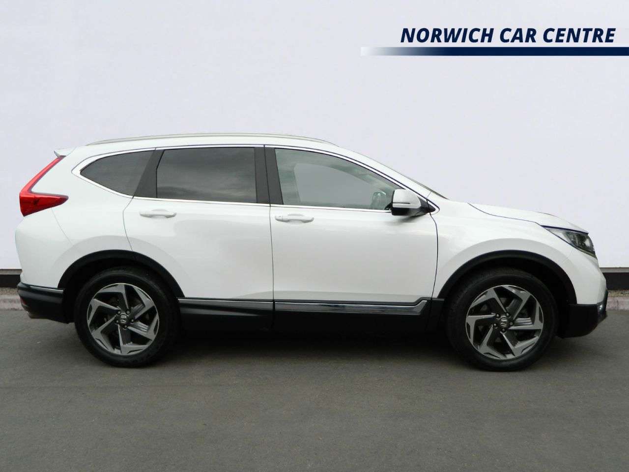 A 2019 HONDA CR-V 1.5 VTEC Turbo EX SUV 5dr Petrol CVT 4WD Euro 6 (193 ps) REVERSING CAMERA P A 2019 HONDA CR-V 1.5 VTEC Turbo EX SUV 5dr Petrol CVT 4WD Euro 6 (193 ps) REVERSING CAMERA P