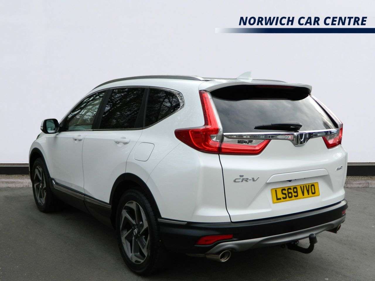 A 2019 HONDA CR-V 1.5 VTEC Turbo EX SUV 5dr Petrol CVT 4WD Euro 6 (193 ps) REVERSING CAMERA P A 2019 HONDA CR-V 1.5 VTEC Turbo EX SUV 5dr Petrol CVT 4WD Euro 6 (193 ps) REVERSING CAMERA P