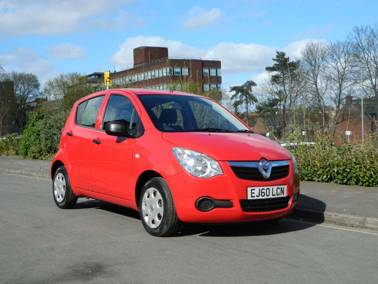 A 2010 VAUXHALL AGILA 1.0 ecoFLEX 12V Expression MPV 5dr Petrol Manual Euro 5 (65 ps) LOW MILES L A 2010 VAUXHALL AGILA 1.0 ecoFLEX 12V Expression MPV 5dr Petrol Manual Euro 5 (65 ps) LOW MILES L