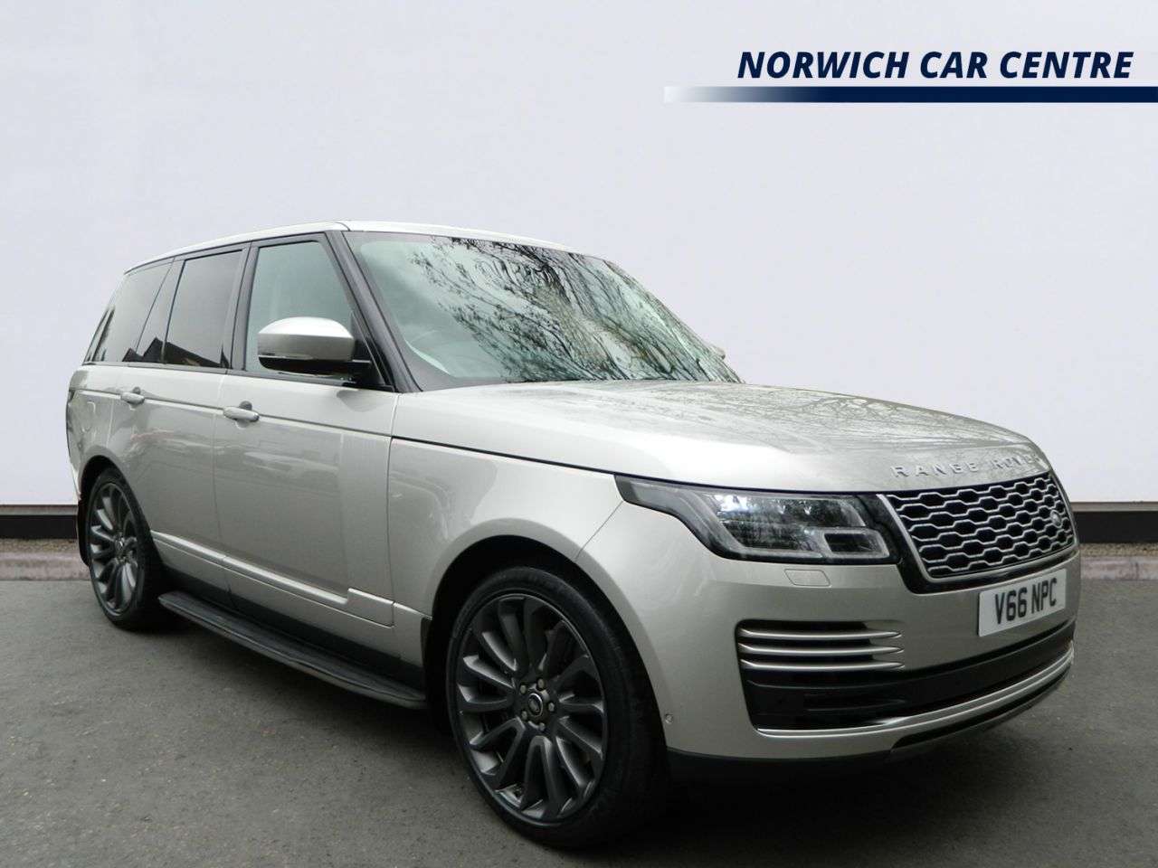 A 2019 LAND ROVER RANGE ROVER 4.4 SD V8 Vogue SE SUV 5dr Diesel Auto 4WD Euro 6 (s/s) (339 ps) REG NO NOT A 2019 LAND ROVER RANGE ROVER 4.4 SD V8 Vogue SE SUV 5dr Diesel Auto 4WD Euro 6 (s/s) (339 ps) REG NO NOT
