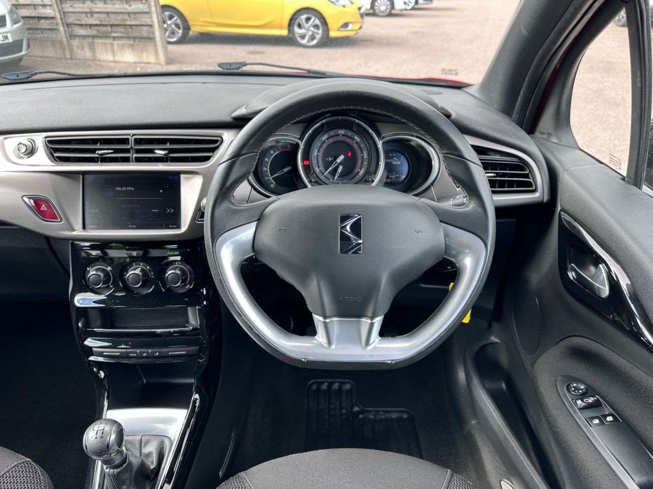 2017 DS AUTOMOBILES DS 3 2017 DS AUTOMOBILES DS 3