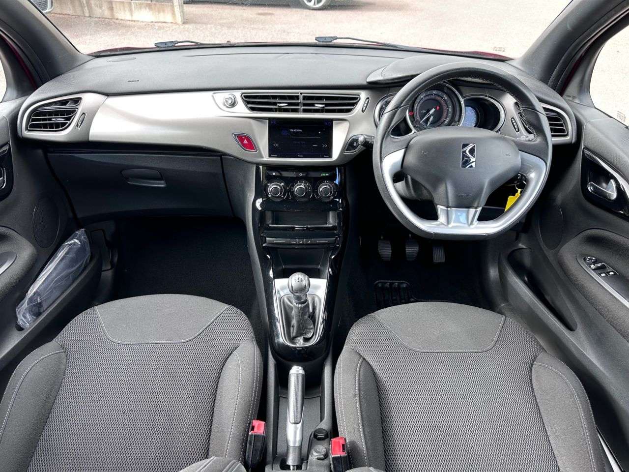 2017 DS AUTOMOBILES DS 3 2017 DS AUTOMOBILES DS 3