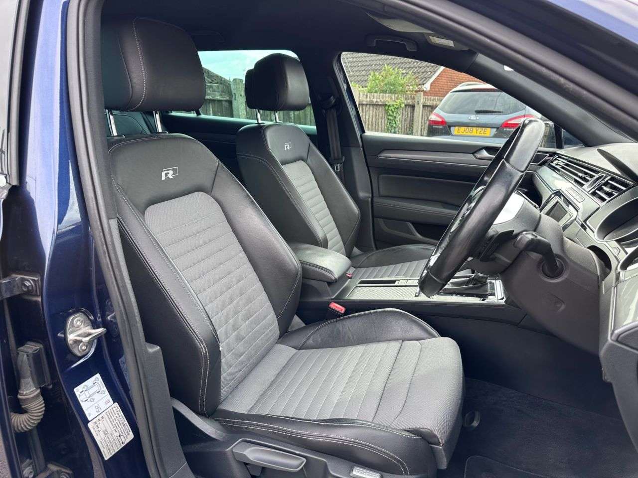 A 2016 VOLKSWAGEN PASSAT 2.0 TDI BlueMotion Tech R-Line Estate 5dr Diesel DSG Euro 6 (s/s) (190 ps) A 2016 VOLKSWAGEN PASSAT 2.0 TDI BlueMotion Tech R-Line Estate 5dr Diesel DSG Euro 6 (s/s) (190 ps)