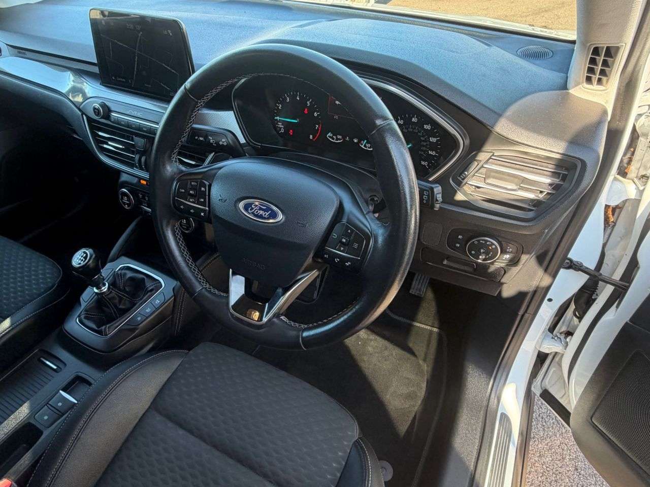 A 2018 FORD FOCUS 1.0T EcoBoost Titanium X Hatchback 5dr Petrol Manual Euro 6 (s/s) (125 ps) A 2018 FORD FOCUS 1.0T EcoBoost Titanium X Hatchback 5dr Petrol Manual Euro 6 (s/s) (125 ps)