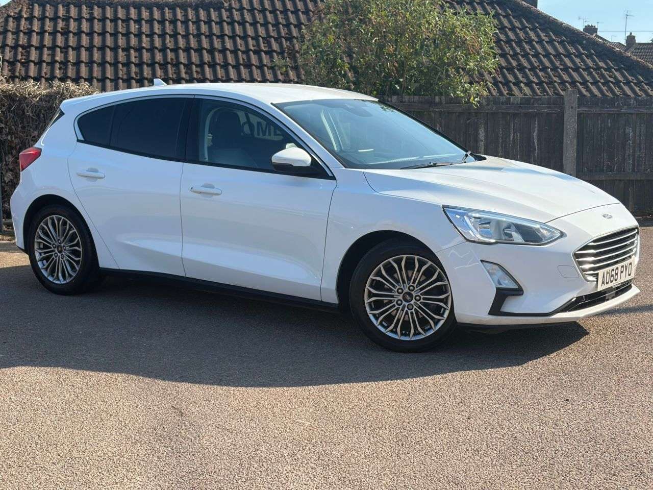 A 2018 FORD FOCUS 1.0T EcoBoost Titanium X Hatchback 5dr Petrol Manual Euro 6 (s/s) (125 ps) A 2018 FORD FOCUS 1.0T EcoBoost Titanium X Hatchback 5dr Petrol Manual Euro 6 (s/s) (125 ps)