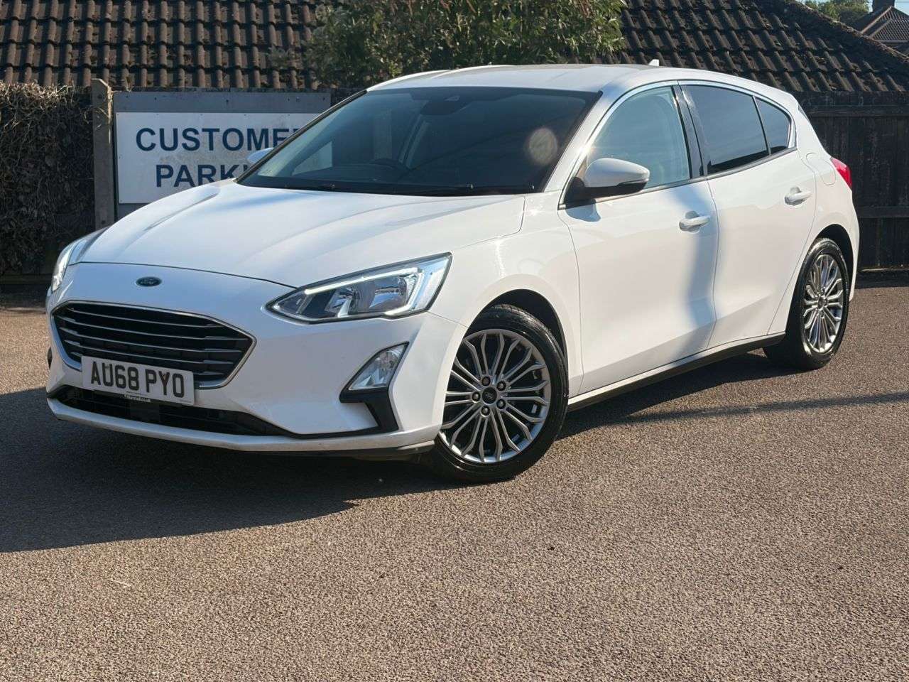 A 2018 FORD FOCUS 1.0T EcoBoost Titanium X Hatchback 5dr Petrol Manual Euro 6 (s/s) (125 ps) A 2018 FORD FOCUS 1.0T EcoBoost Titanium X Hatchback 5dr Petrol Manual Euro 6 (s/s) (125 ps)