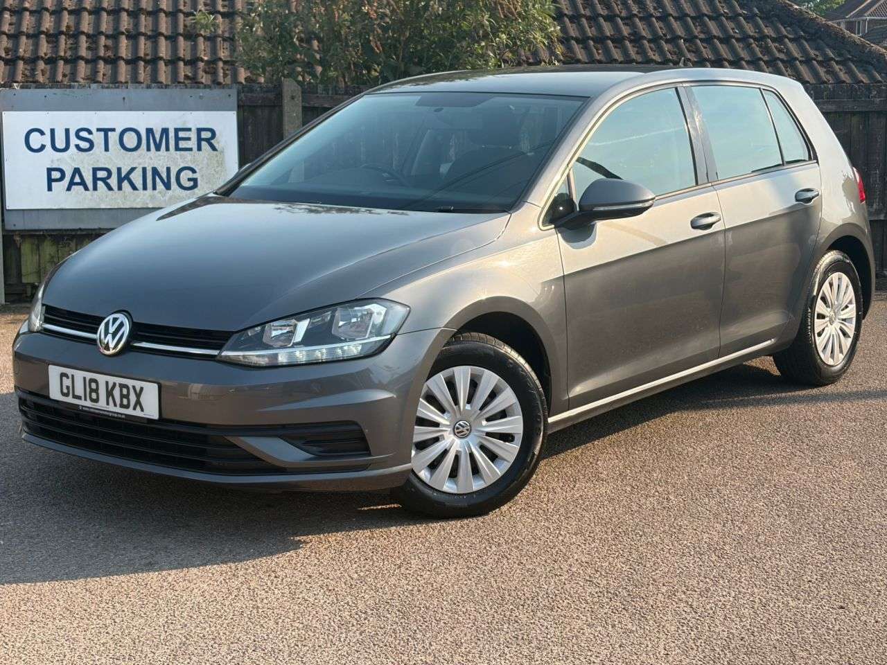 A 2018 VOLKSWAGEN GOLF 1.4 TSI S Hatchback 5dr Petrol Manual Euro 6 (s/s) (125 ps) A 2018 VOLKSWAGEN GOLF 1.4 TSI S Hatchback 5dr Petrol Manual Euro 6 (s/s) (125 ps)
