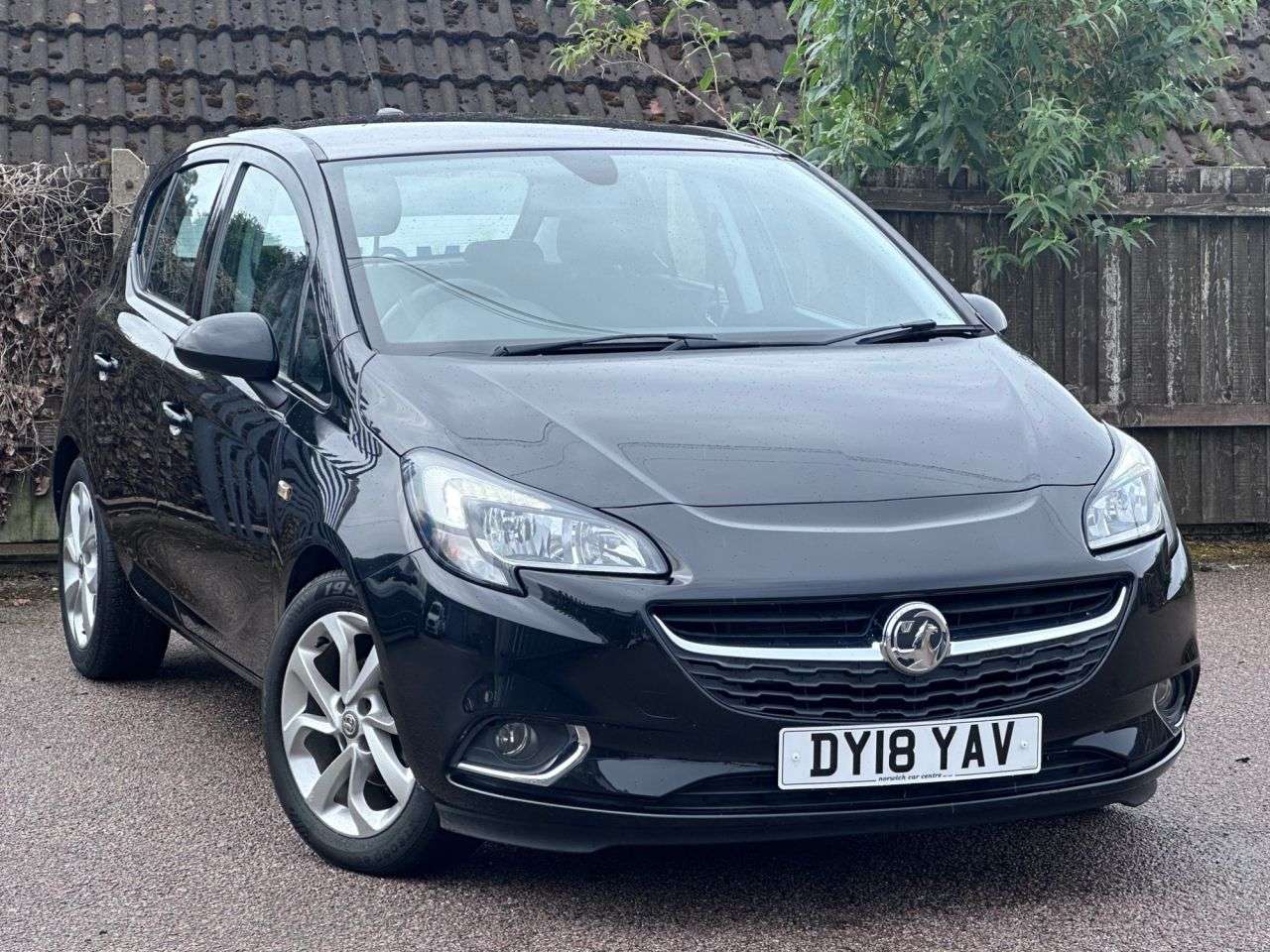 A 2018 VAUXHALL CORSA 1.4i ecoTEC SRi Hatchback 5dr Petrol Manual Euro 6 (90 ps) A 2018 VAUXHALL CORSA 1.4i ecoTEC SRi Hatchback 5dr Petrol Manual Euro 6 (90 ps)