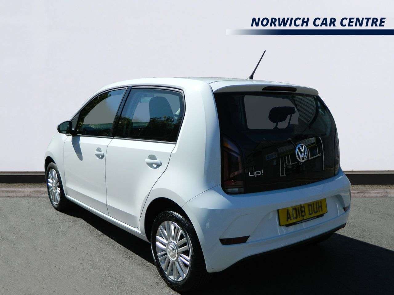 A 2018 VOLKSWAGEN UP! 1.0 Move up! Hatchback 5dr Petrol Manual Euro 6 (s/s) (60 ps) DAB RADIO BLU A 2018 VOLKSWAGEN UP! 1.0 Move up! Hatchback 5dr Petrol Manual Euro 6 (s/s) (60 ps) DAB RADIO BLU