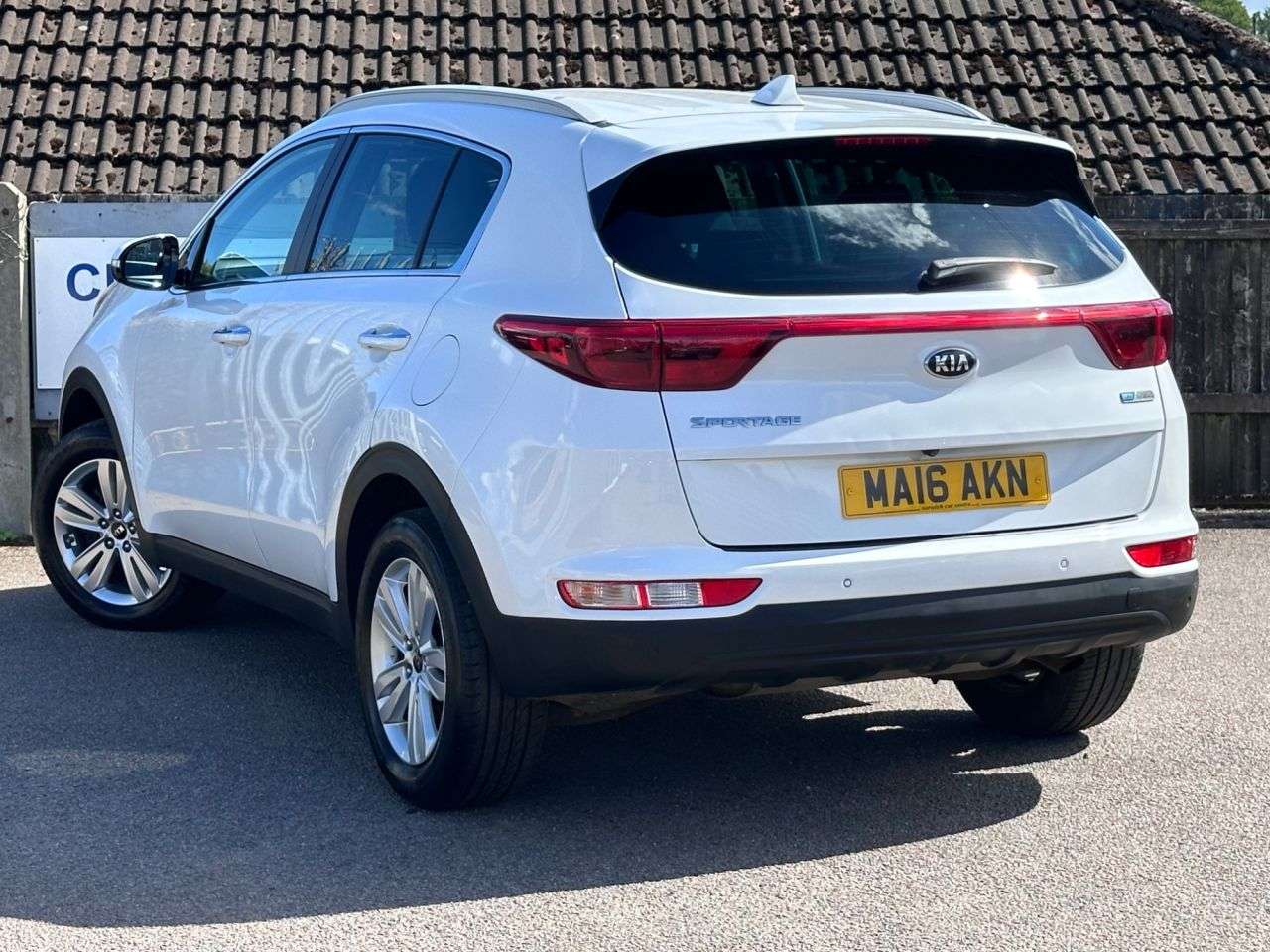 A 2016 KIA SPORTAGE 1.7 CRDi 2 SUV 5dr Diesel Manual Euro 6 (s/s) (114 bhp) A 2016 KIA SPORTAGE 1.7 CRDi 2 SUV 5dr Diesel Manual Euro 6 (s/s) (114 bhp)