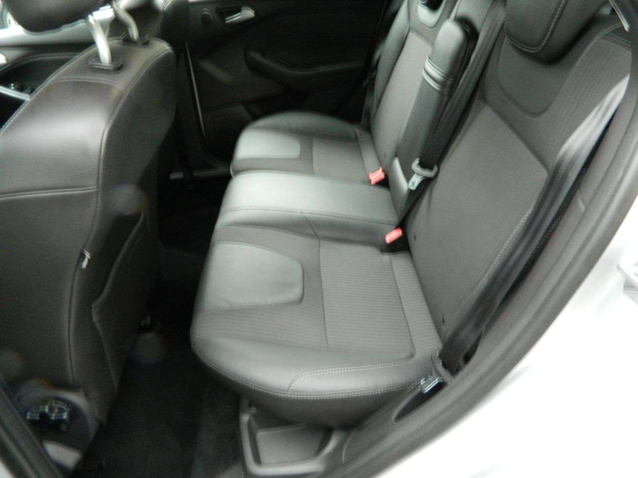 2011 FORD FOCUS 2011 FORD FOCUS