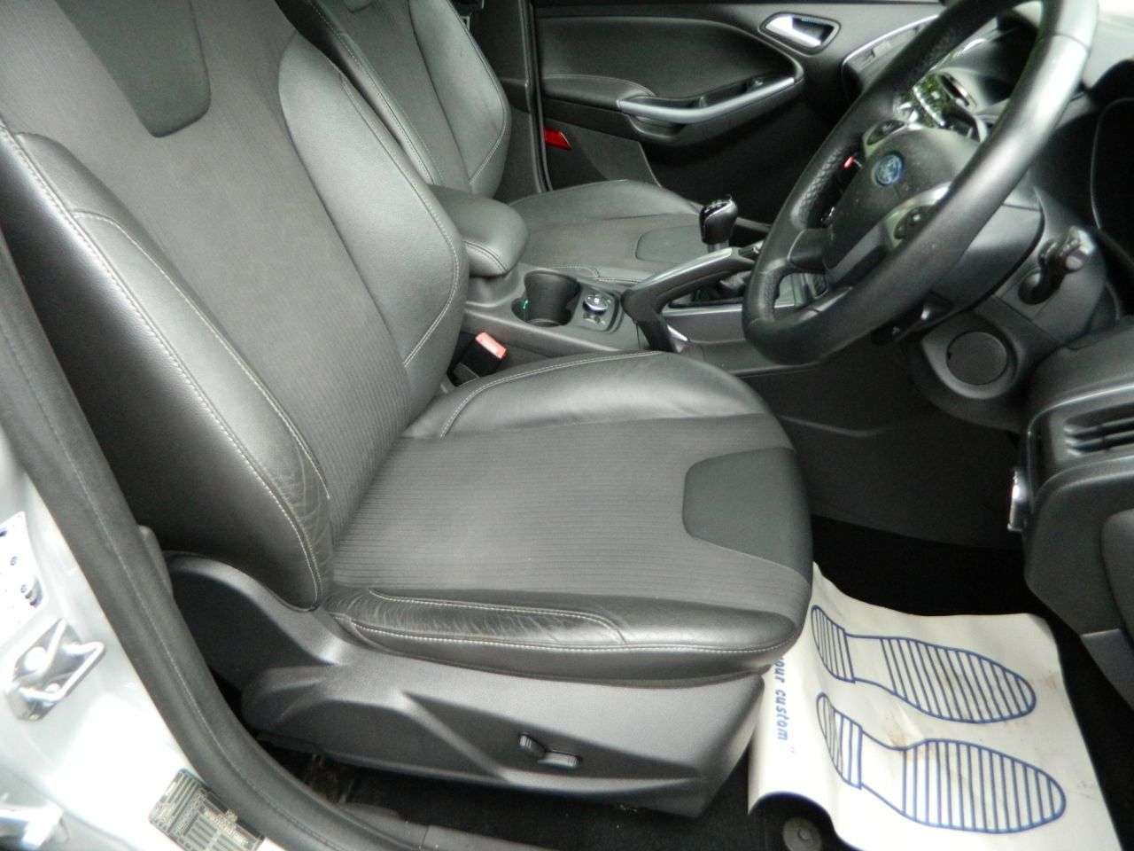 2011 FORD FOCUS 2011 FORD FOCUS