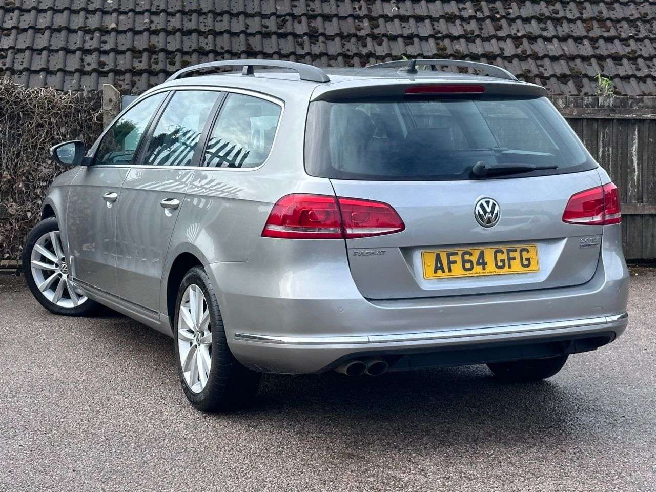 A 2014 VOLKSWAGEN PASSAT 2.0 TDI BlueMotion Tech Executive Estate 5dr Diesel Manual Euro 5 (s/s) (14 A 2014 VOLKSWAGEN PASSAT 2.0 TDI BlueMotion Tech Executive Estate 5dr Diesel Manual Euro 5 (s/s) (14