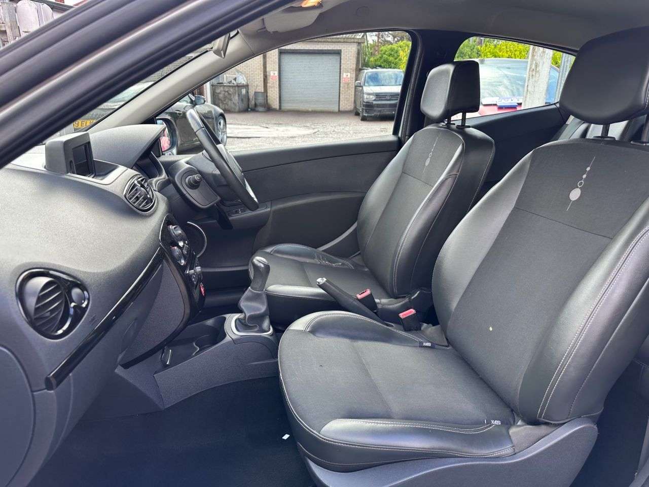 2011 RENAULT CLIO 2011 RENAULT CLIO