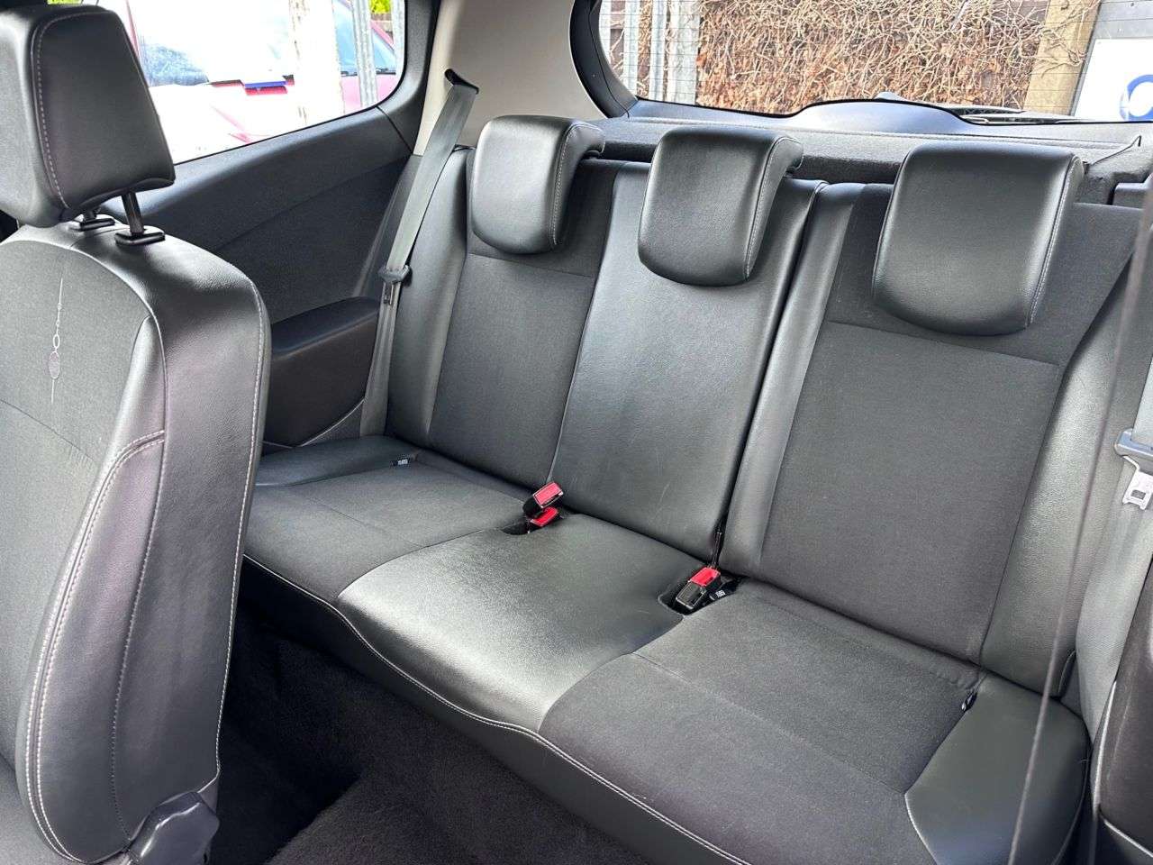 2011 RENAULT CLIO 2011 RENAULT CLIO