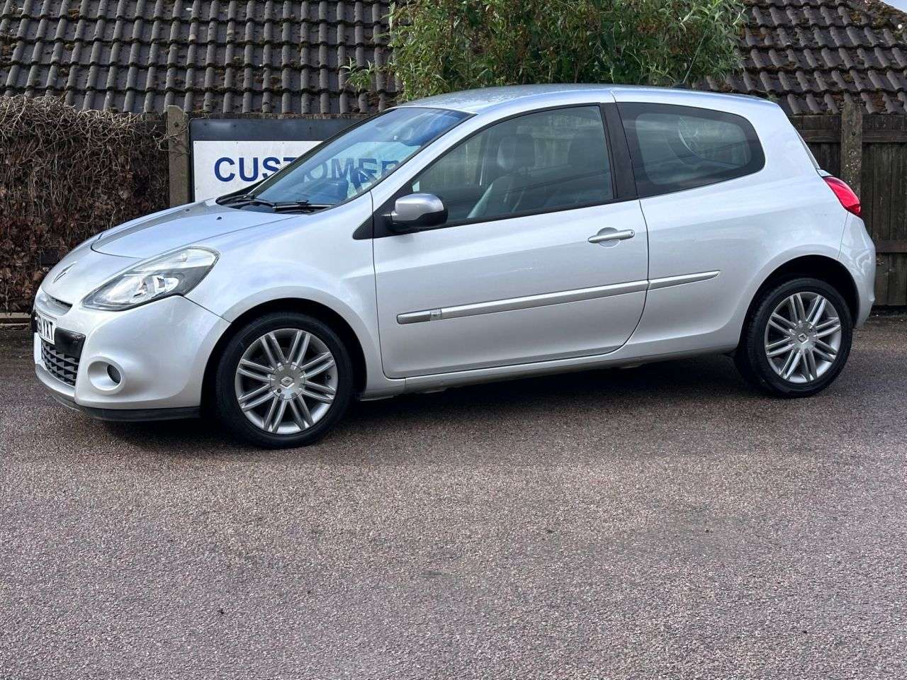 2011 RENAULT CLIO 2011 RENAULT CLIO