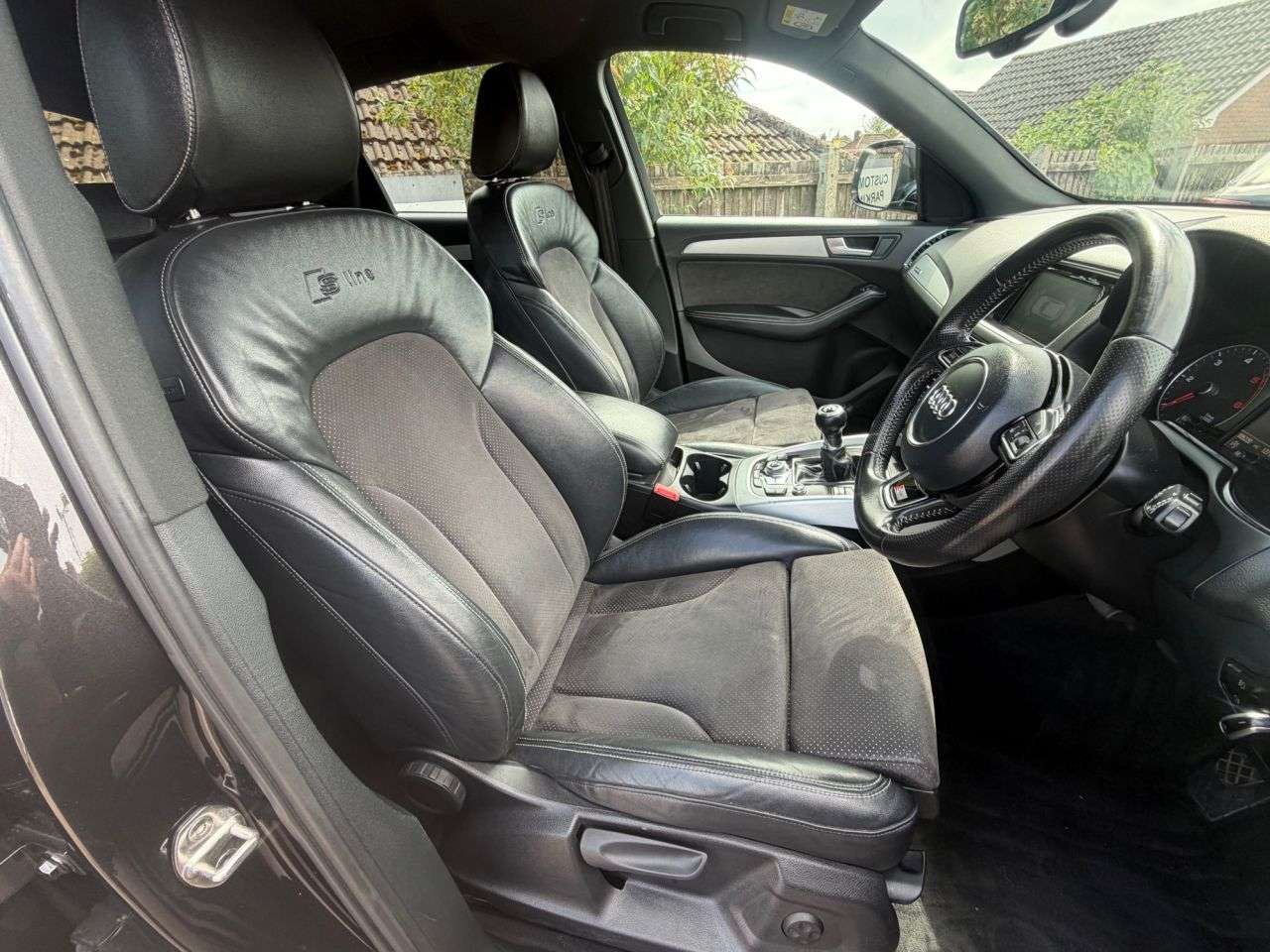 A 2016 AUDI Q5 2.0 TDI S line Plus SUV 5dr Diesel Manual quattro Euro 6 (s/s) (190 ps) A 2016 AUDI Q5 2.0 TDI S line Plus SUV 5dr Diesel Manual quattro Euro 6 (s/s) (190 ps)