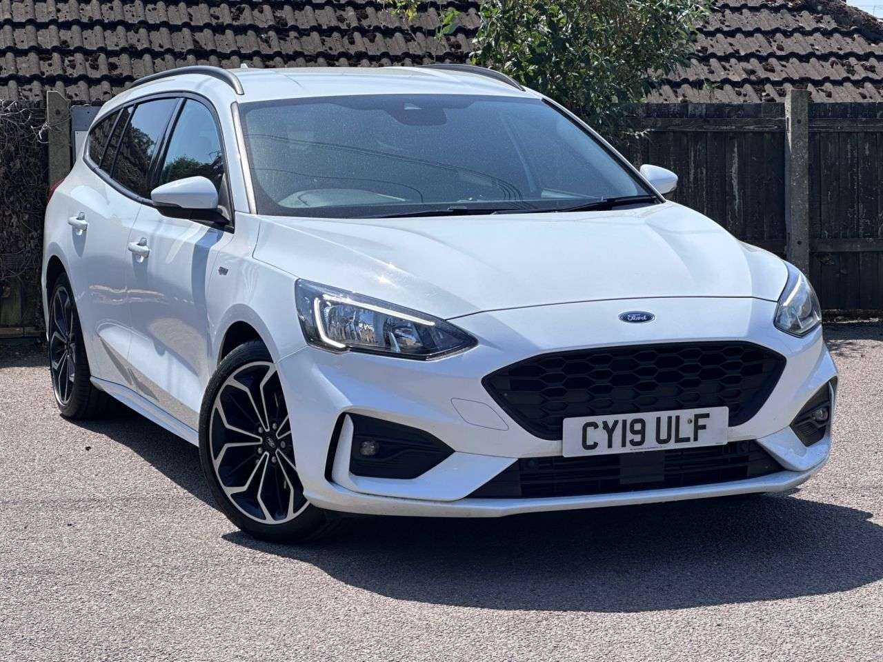 A 2019 FORD FOCUS 1.5T EcoBoost ST-Line X Estate 5dr Petrol Manual Euro 6 (s/s) (182 ps) A 2019 FORD FOCUS 1.5T EcoBoost ST-Line X Estate 5dr Petrol Manual Euro 6 (s/s) (182 ps)