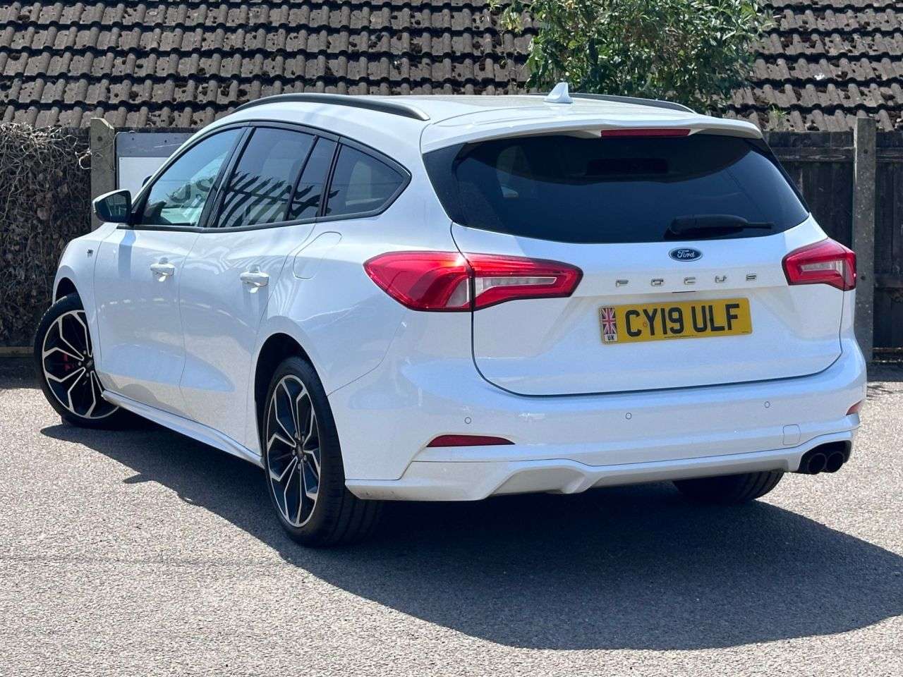 A 2019 FORD FOCUS 1.5T EcoBoost ST-Line X Estate 5dr Petrol Manual Euro 6 (s/s) (182 ps) A 2019 FORD FOCUS 1.5T EcoBoost ST-Line X Estate 5dr Petrol Manual Euro 6 (s/s) (182 ps)