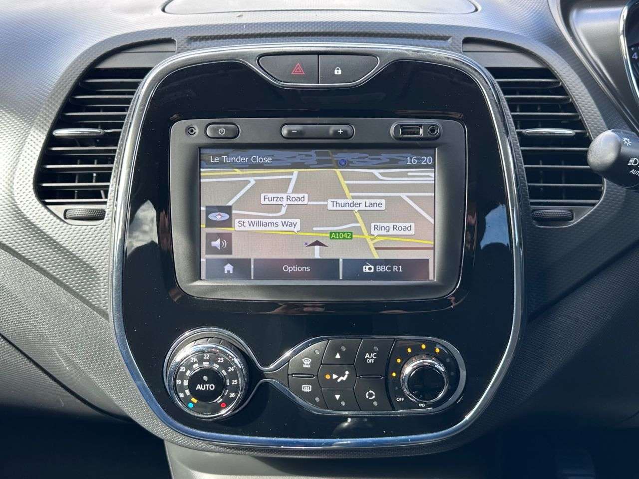 2015 RENAULT CAPTUR 2015 RENAULT CAPTUR