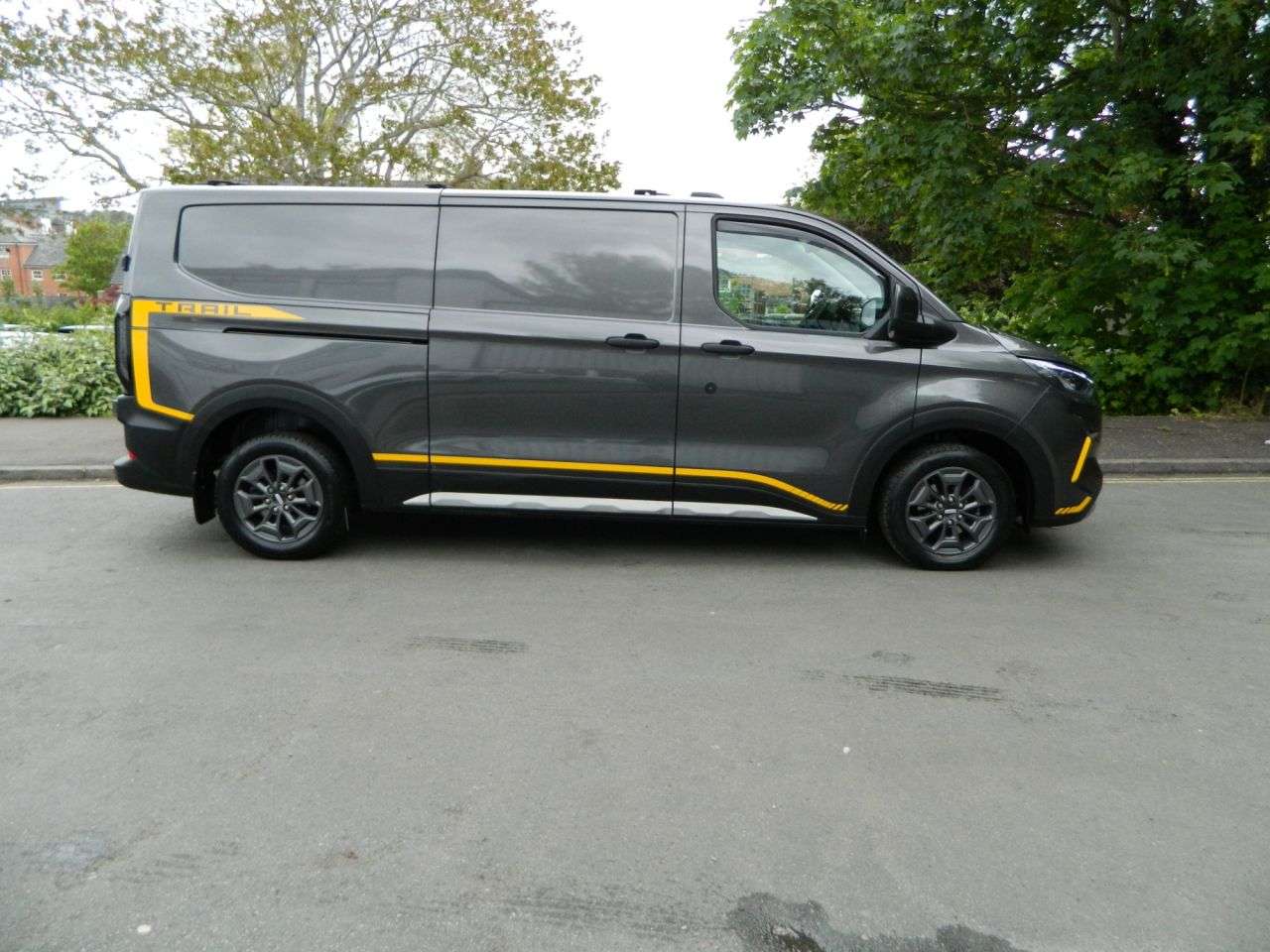 A 2024 FORD TRANSIT CUSTOM 2.0 320 EcoBlue Trail Panel Van 5dr Diesel Auto AWD L2 H1 Euro 6 (s/s) (170 A 2024 FORD TRANSIT CUSTOM 2.0 320 EcoBlue Trail Panel Van 5dr Diesel Auto AWD L2 H1 Euro 6 (s/s) (170