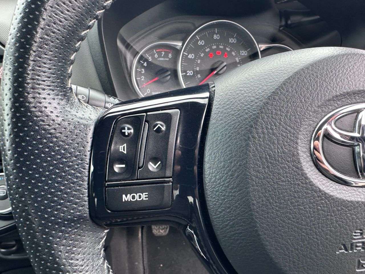 2017 TOYOTA YARIS 2017 TOYOTA YARIS