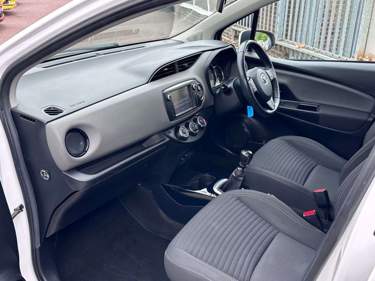 2017 TOYOTA YARIS 2017 TOYOTA YARIS