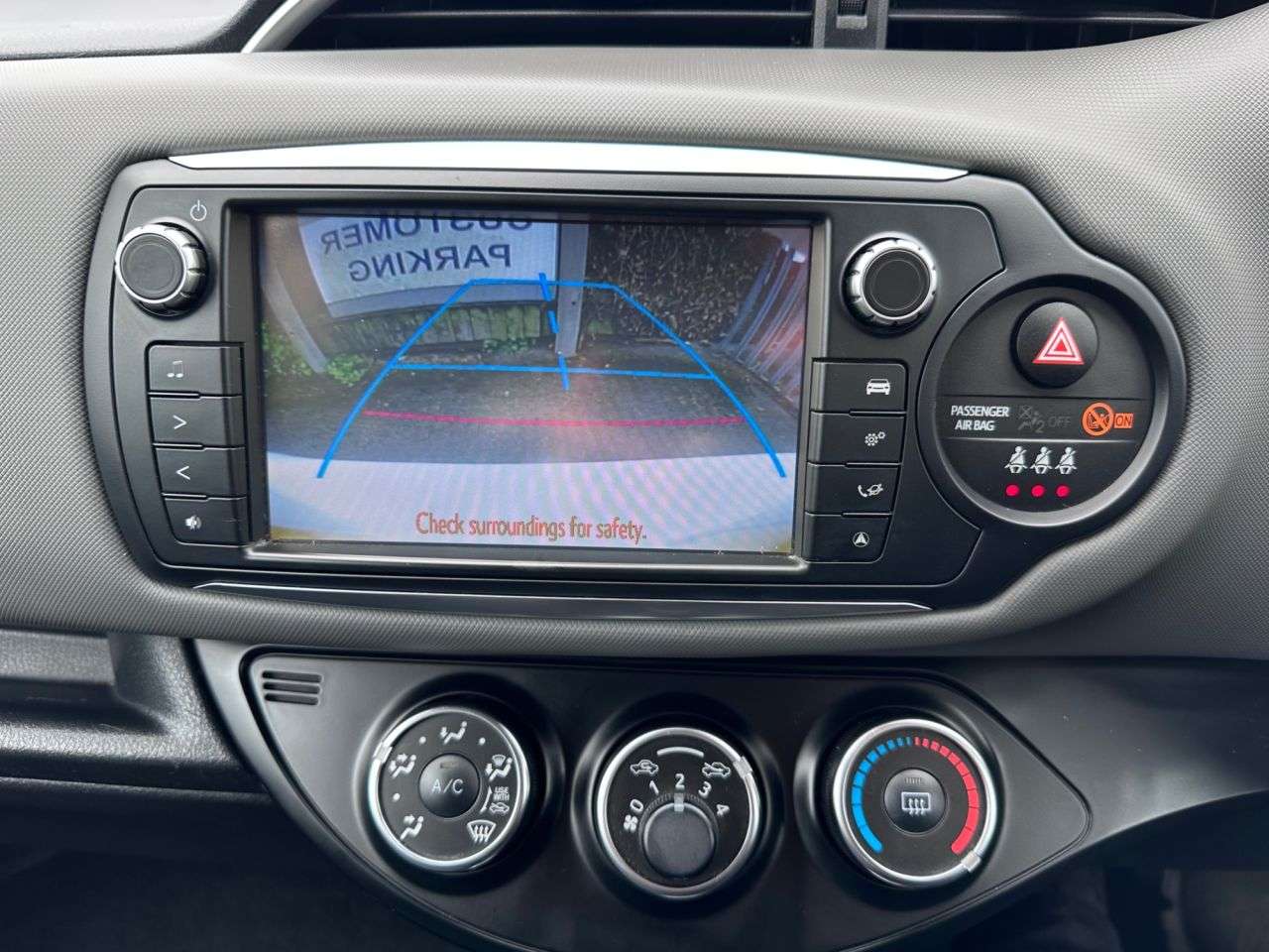 2017 TOYOTA YARIS 2017 TOYOTA YARIS
